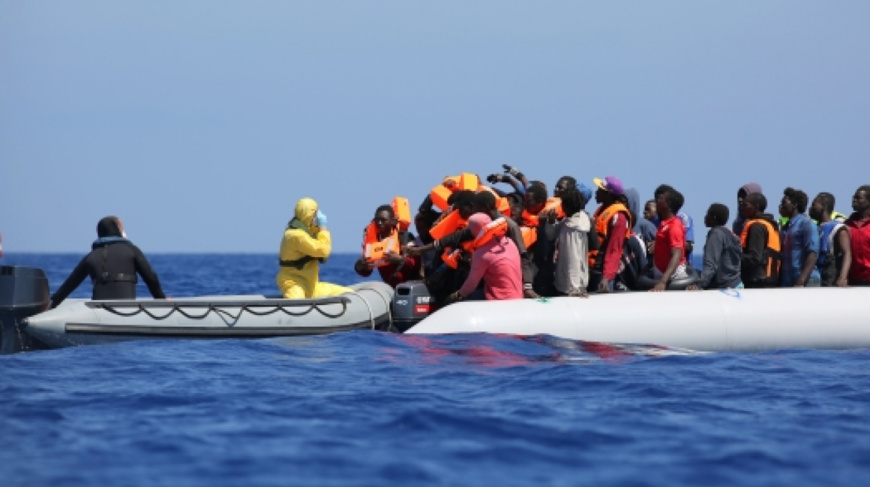Opération de secours de migrants africains au large de la Sicile, Italie. Photo: OIM / Malavolta