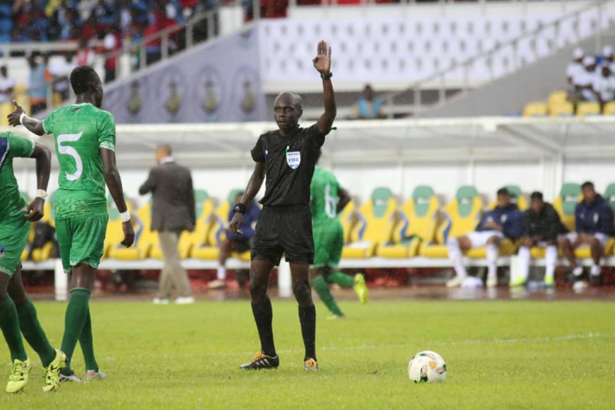 L'arbitre international tchadien Alahou dirigera la demi-finale du CHAN Algérie 2023