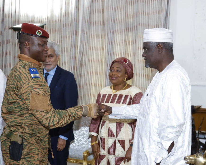 Burkina Faso : le président de la commission de l'UA exprime sa solidarité à la transition Burkina Faso : le président de la commission de l'UA exprime sa solidarité à la transition