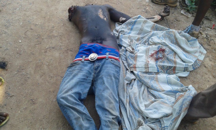 Centrafrique: Un commerçant sénégalais égorgé par les Anti-Balaka. Crédit photo : DIASPORA MEDIA Centrafrique: Un commerçant sénégalais égorgé par les Anti-Balaka. Crédit photo : DIASPORA MEDIA