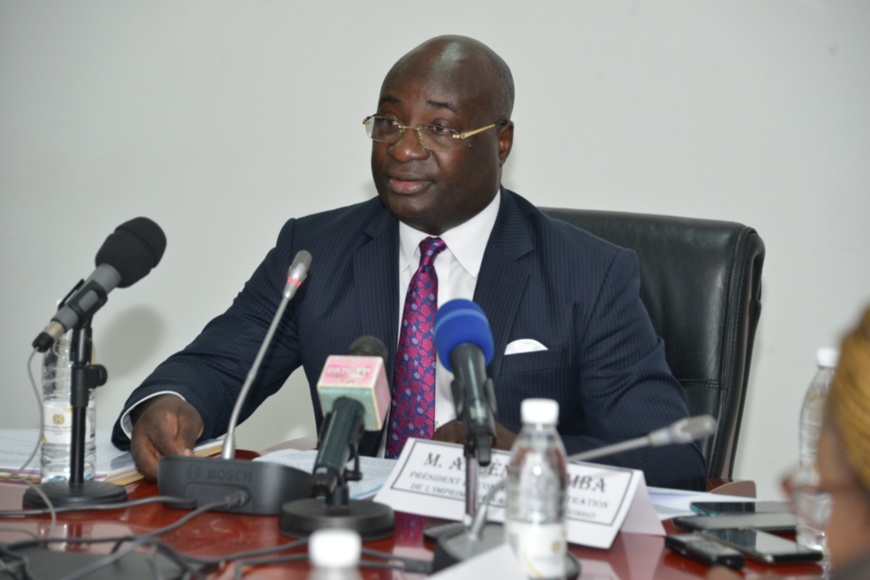 Arcene Niamba livrant son mot liminaire. Arcene Niamba livrant son mot liminaire.