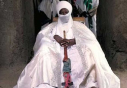 Cameroun: ex-otage de Boko Haram, le lamido de Kolofata raconte le calvaire dans le cachot islamiste Cameroun: ex-otage de Boko Haram, le lamido de Kolofata raconte le calvaire dans le cachot islamiste