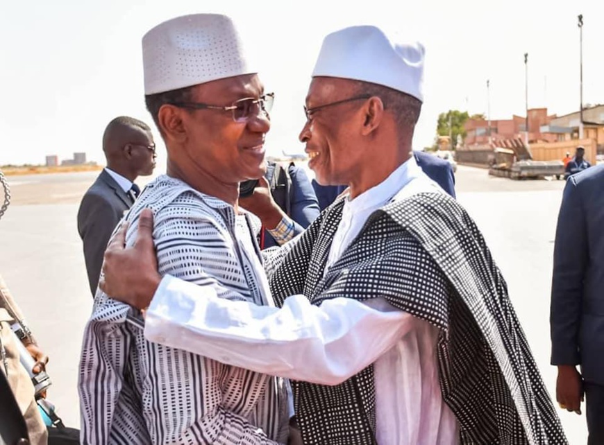 Mali-Burkina : « Le terrorisme sera vaincu au Sahel » (Choguel Kokalla Maïga) Mali-Burkina : « Le terrorisme sera vaincu au Sahel » (Choguel Kokalla Maïga)