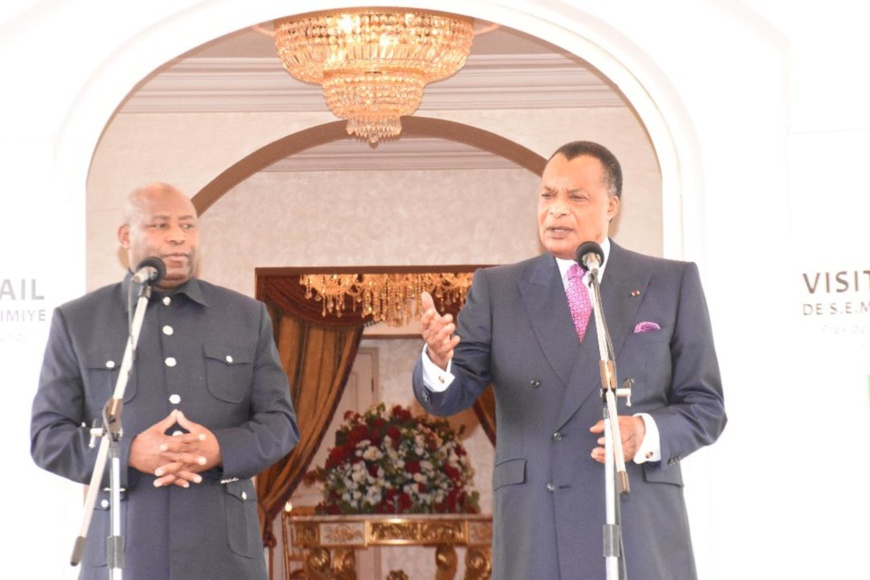 Denis Sassou N'Guesso et Evariste Ndayeshimiye devant la presse Denis Sassou N'Guesso et Evariste Ndayeshimiye devant la presse