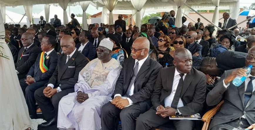 Cameroun : Jean Bernard Ndongo Essomba, la Nation reconnaissante Cameroun : Jean Bernard Ndongo Essomba, la Nation reconnaissante