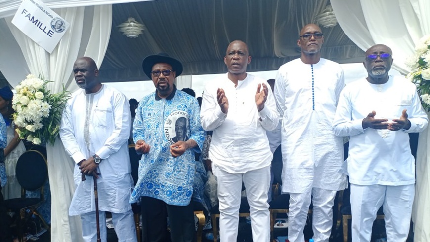 Cameroun : Jean Bernard Ndongo Essomba, la Nation reconnaissante Cameroun : Jean Bernard Ndongo Essomba, la Nation reconnaissante