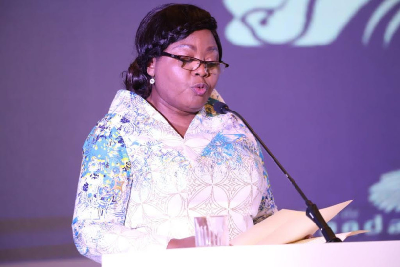 Le rôle de la femme dans la consolidation de la paix et de la démocratie suscite un débat en Angola Le rôle de la femme dans la consolidation de la paix et de la démocratie suscite un débat en Angola