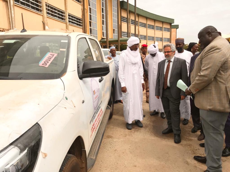Tchad : la Banque mondiale offre 10 véhicules pour renforcer le système de santé