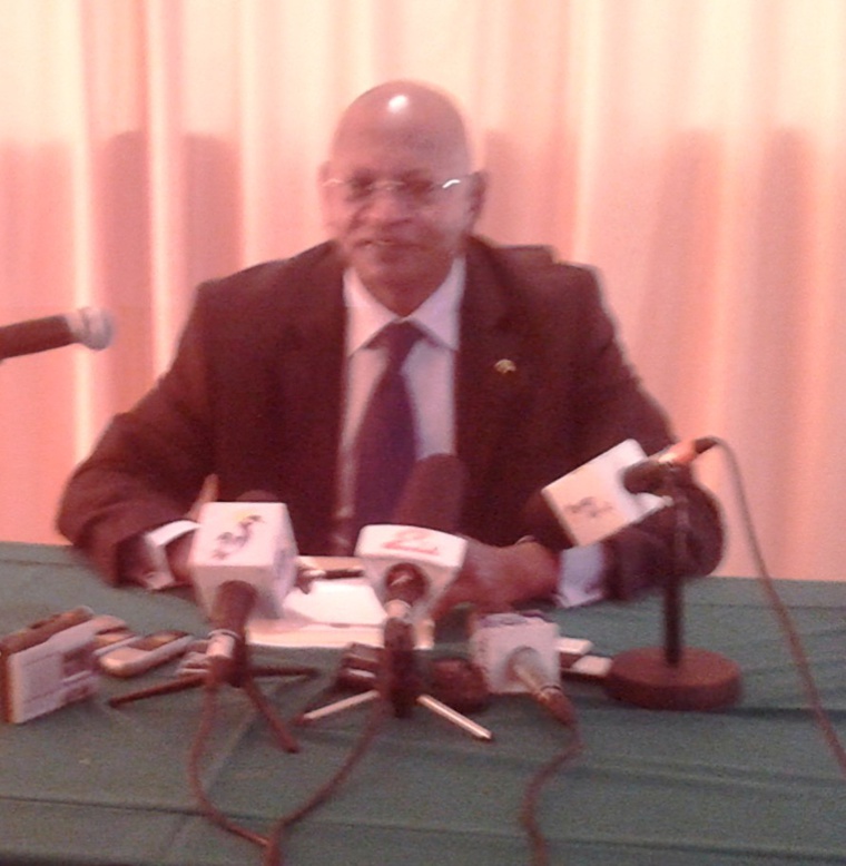 Adoum Younousmi devant les journalistes. photo alwihda Adoum Younousmi devant les journalistes. photo alwihda