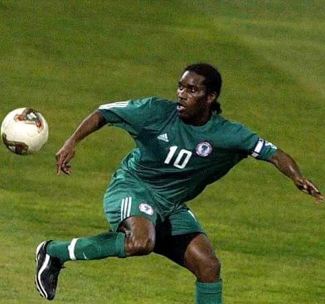 Nigeria : l’ex-joueur Jay Jay Okocha nommé ministre des Sports