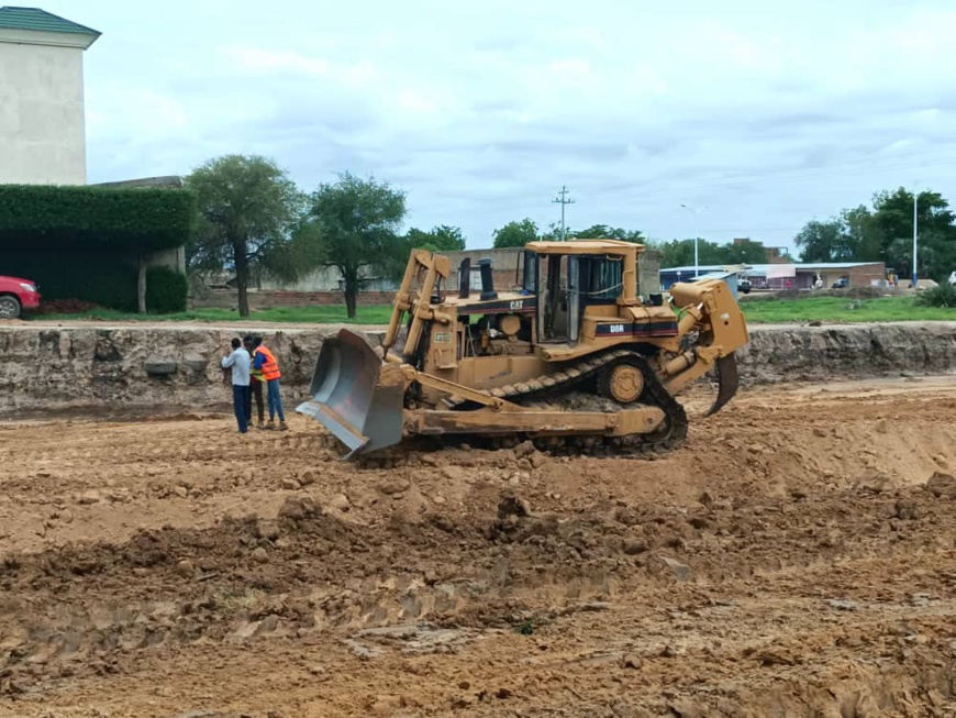 N'Djamena : le maire du 9e arrondissement visite le chantier de la digue contre les inondations N'Djamena : le maire du 9e arrondissement visite le chantier de la digue contre les inondations