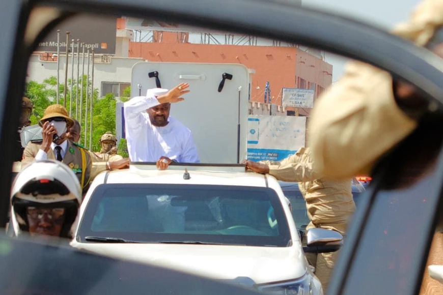 Mali : le colonel Assimi Goita de retour à Bamako dans la ferveur populaire Mali : le colonel Assimi Goita de retour à Bamako dans la ferveur populaire