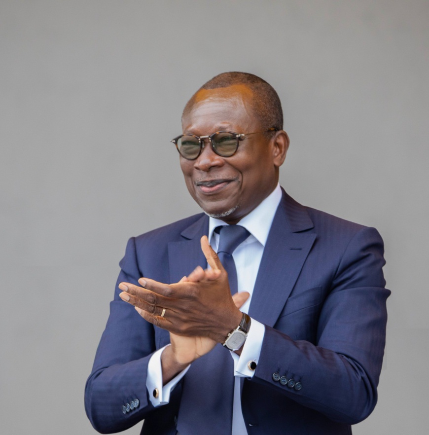 Bénin : un groupe de presse suspendu pour apologie du coup d'État, suite au putsch nigérien Bénin : un groupe de presse suspendu pour apologie du coup d'État, suite au putsch nigérien