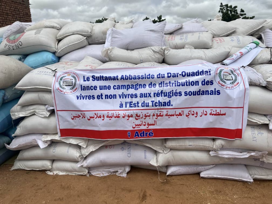 Tchad : Le Sultanat du Dar-Ouaddaï offre des vivres aux réfugiés soudanais Tchad : Le Sultanat du Dar-Ouaddaï offre des vivres aux réfugiés soudanais