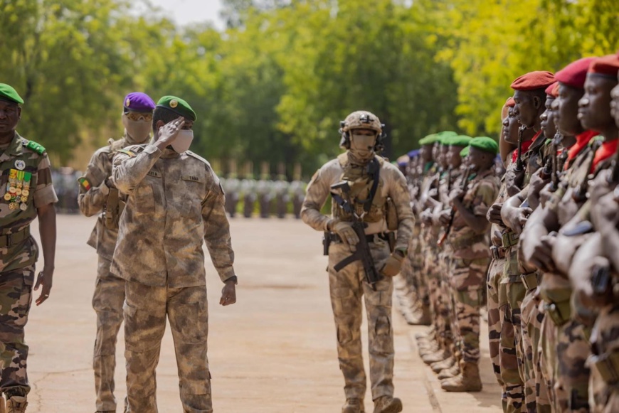 Mali : Sortie de la 45e promotion des officiers de l’École militaire interarmées Mali : Sortie de la 45e promotion des officiers de l’École militaire interarmées