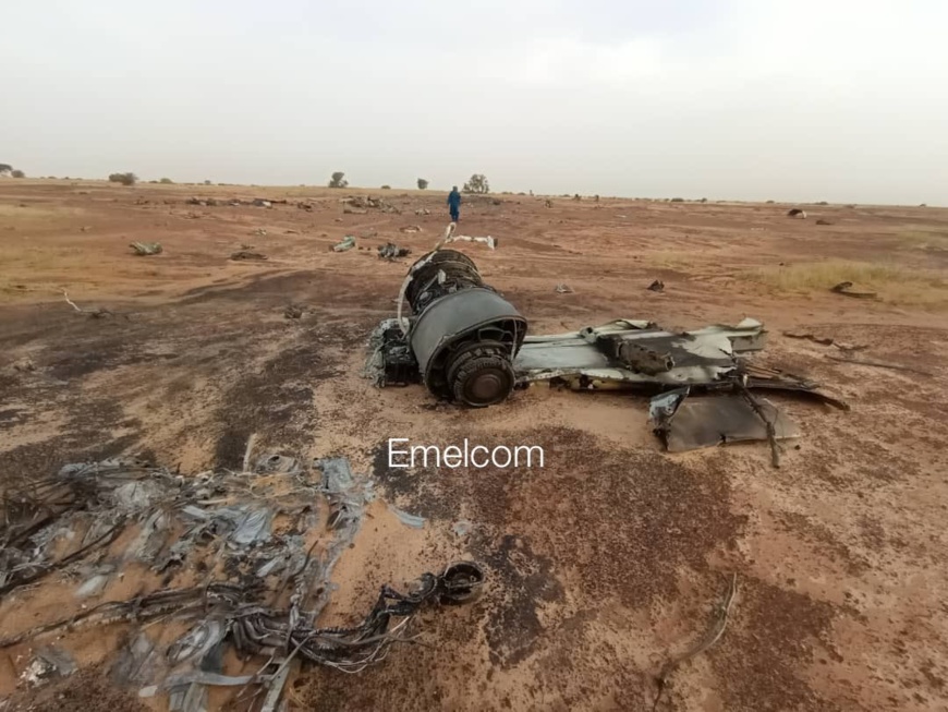Mali : Un avion de l’armée abattu à Gao par les rebelles touaregs Mali : Un avion de l’armée abattu à Gao par les rebelles touaregs
