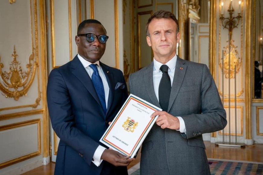 France : l’ambassadeur tchadien présente ses lettres de créance à Emmanuel Macron France : l’ambassadeur tchadien présente ses lettres de créance à Emmanuel Macron