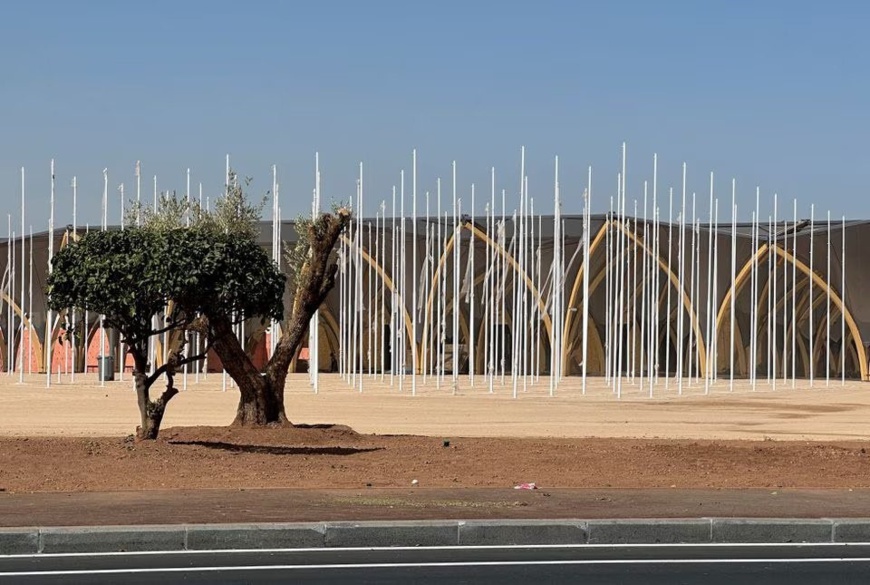 L'entrée du lieu des prochaines réunions annuelles du Fonds monétaire international et de la Banque mondiale. REUTERS/Abdelhak Balhaki