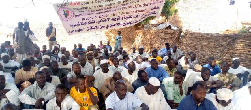 Tchad : réfugiés soudanais et locaux sensibilisés à la coexistence pacifique à l'Est Tchad : réfugiés soudanais et locaux sensibilisés à la coexistence pacifique à l'Est