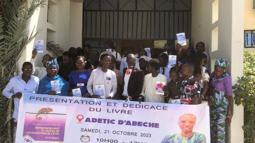 Tchad : le jeune écrivain Emmanuel Mbaïnadji présente son nouveau livre à Abéché sur l'entrepreneuriat Tchad : le jeune écrivain Emmanuel Mbaïnadji présente son nouveau livre à Abéché sur l'entrepreneuriat