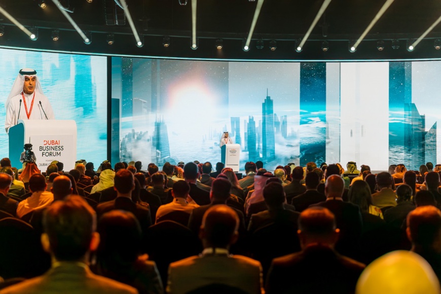 Le Forum des Affaires de Dubaï réunit 2 000 participants de 49 pays pendant deux jours Le Forum des Affaires de Dubaï réunit 2 000 participants de 49 pays pendant deux jours