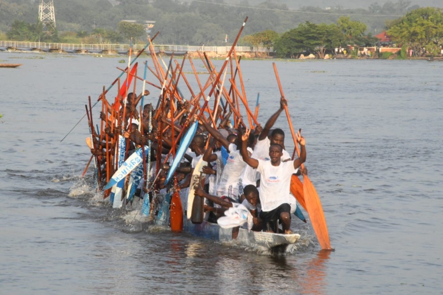 Centrafrique : Le pays a célébré en grande pompe son 65ème anniversaire du passage de l'Oubangui- Chari à la République Centrafricaine Centrafrique : Le pays a célébré en grande pompe son 65ème anniversaire du passage de l'Oubangui- Chari à la République Centrafricaine