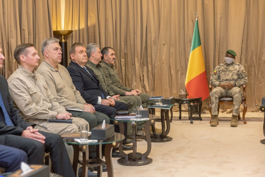 Mali : le Président de la Transition reçoit une délégation ministérielle russe Mali : le Président de la Transition reçoit une délégation ministérielle russe