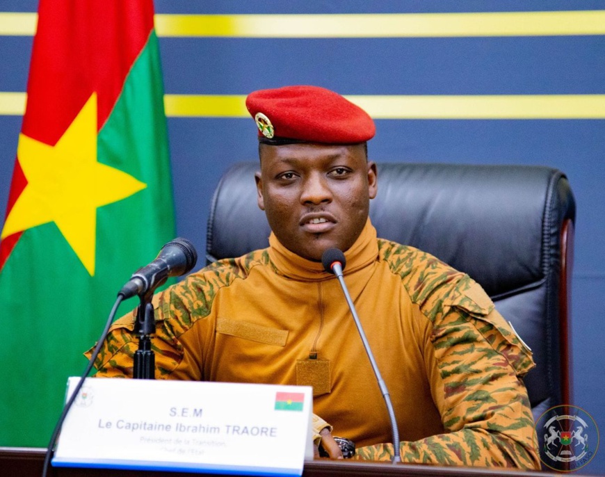 Burkina Faso : le chef de l’Etat va traquer la corruption et l’absentéisme