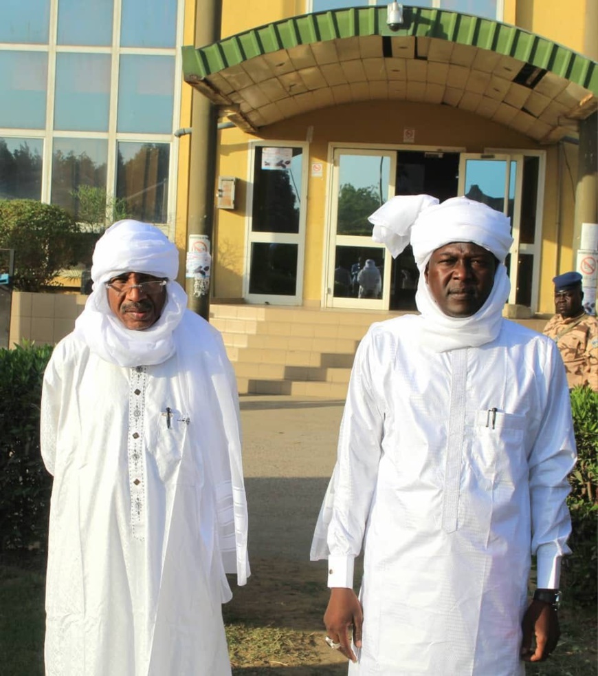 Tchad : Au ministère de la Santé Publique, la journée de travail a débuté ce lundi par la levée des couleurs