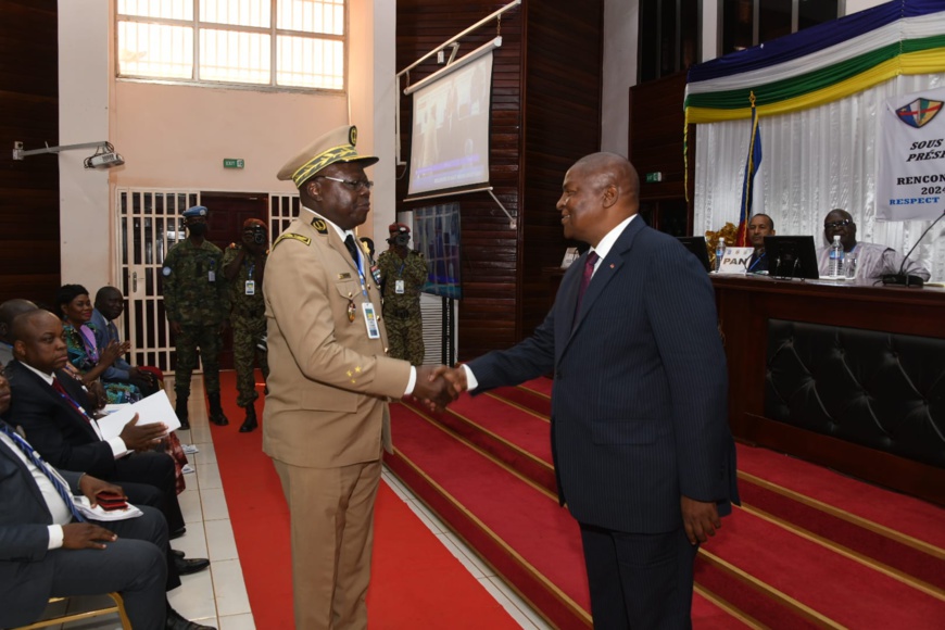 RCA : Touadéra appelle à une réforme profonde de l'armée face aux défis sécuritaires RCA : Touadéra appelle à une réforme profonde de l'armée face aux défis sécuritaires