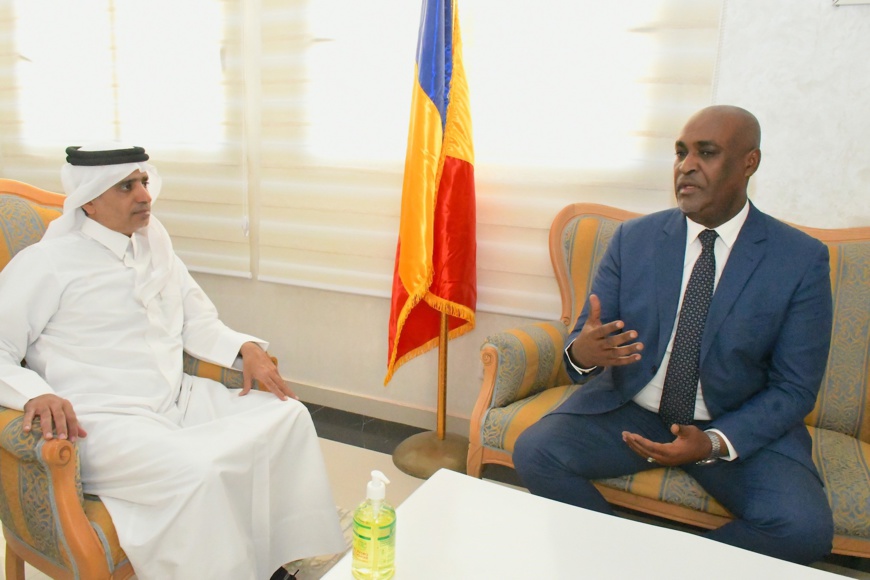 Tchad : L'ambassadeur du Qatar reçu par le ministre des Infrastructures et du Développement, Aziz Mahamat Saleh Tchad : L'ambassadeur du Qatar reçu par le ministre des Infrastructures et du Développement, Aziz Mahamat Saleh