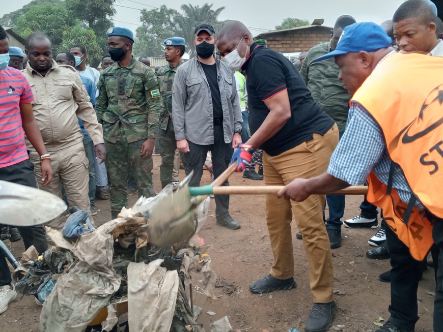 RCA : le président Touadera appelle les Centrafricains à lutter contre l’insalubrité à Bangui