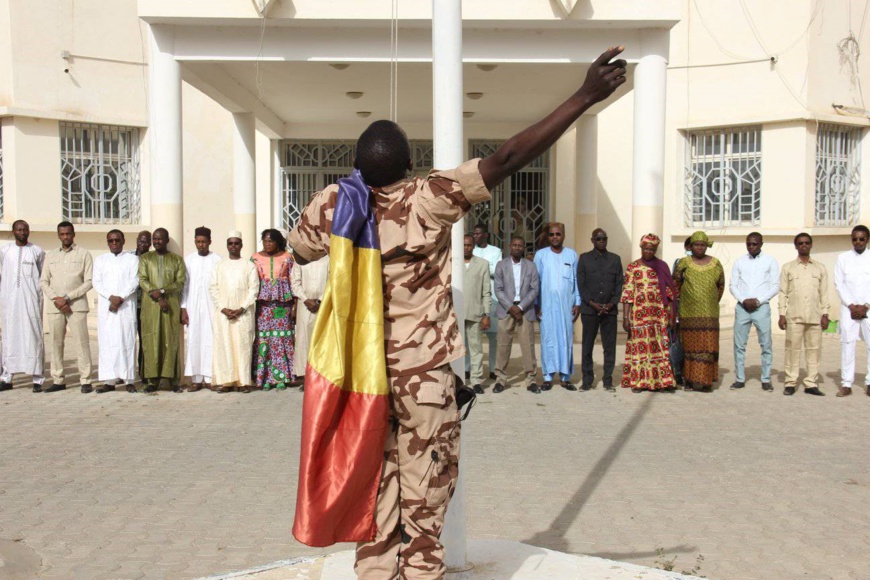 Tchad - La levée des couleurs : un moment solennel au ministère de l'Aménagement du Territoire, de l'Habitat et de l'Urbanisme du Tchad Tchad - La levée des couleurs : un moment solennel au ministère de l'Aménagement du Territoire, de l'Habitat et de l'Urbanisme du Tchad