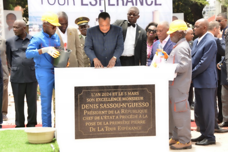 Denis Sassou N'Guesso procédant à la pose de 1ere pierre de la Tour Espérance Denis Sassou N'Guesso procédant à la pose de 1ere pierre de la Tour Espérance
