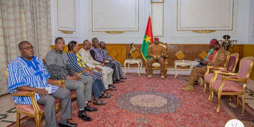 Burkina : le chef de l’Etat échange avec la Ligue des consommateurs