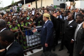 Ardent défenseur de l'Afrique, le Roi du Maroc clos sa tournée africaine au Gabon. Ardent défenseur de l'Afrique, le Roi du Maroc clos sa tournée africaine au Gabon.