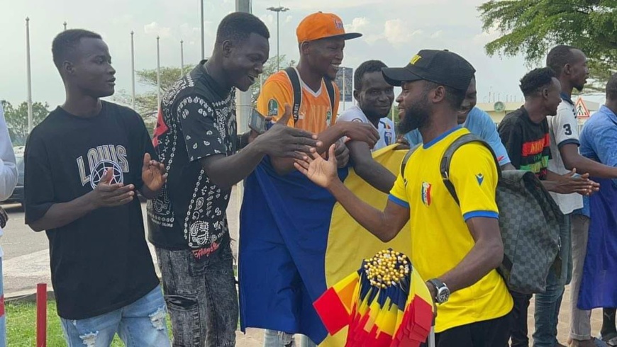 CAN 2025 : Accueil chaleureux pour les Sao du Tchad à Yaoundé par la diaspora tchadienne CAN 2025 : Accueil chaleureux pour les Sao du Tchad à Yaoundé par la diaspora tchadienne