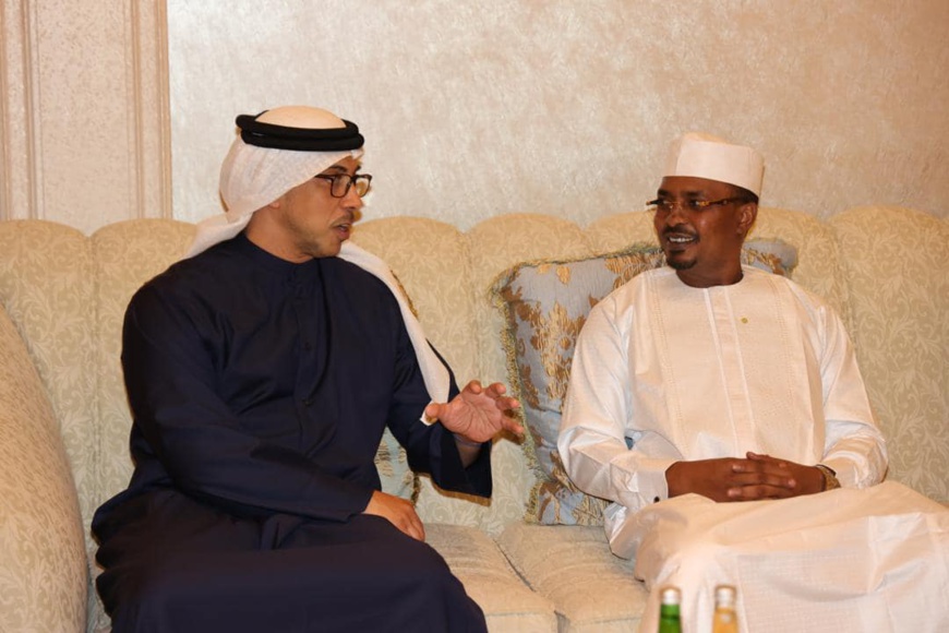 Abu Dhabi : le président de transition du Tchad a reçu le vice-président des Émirats Arabes Unis Abu Dhabi : le président de transition du Tchad a reçu le vice-président des Émirats Arabes Unis