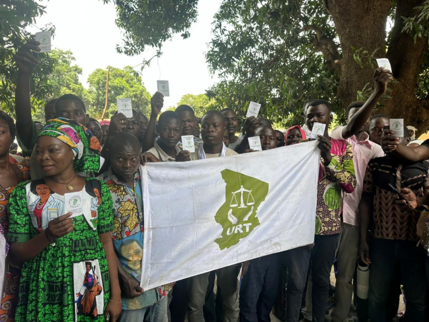 Moyen-Chari : des jeunes changent de parti pour soutenir le candidat de la coalition Tchad Uni Moyen-Chari : des jeunes changent de parti pour soutenir le candidat de la coalition Tchad Uni