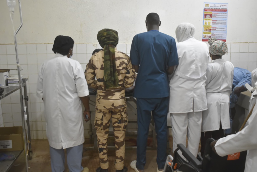 Présidentielle au Tchad : Le militaire blessé par un électeur dans un bureau de vote est finalement décédé Présidentielle au Tchad : Le militaire blessé par un électeur dans un bureau de vote est finalement décédé