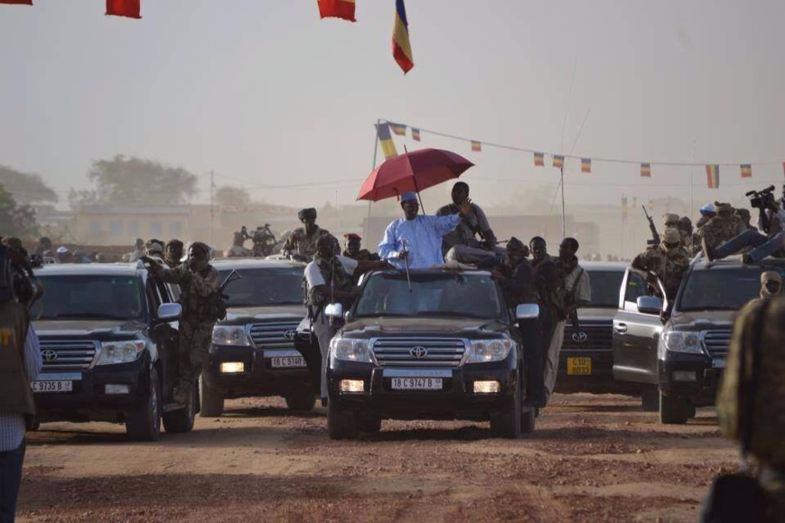 Tchad : L'impressionnant dispositif militaire qui assure la sécurité du Président lors de ses déplacements Tchad : L'impressionnant dispositif militaire qui assure la sécurité du Président lors de ses déplacements