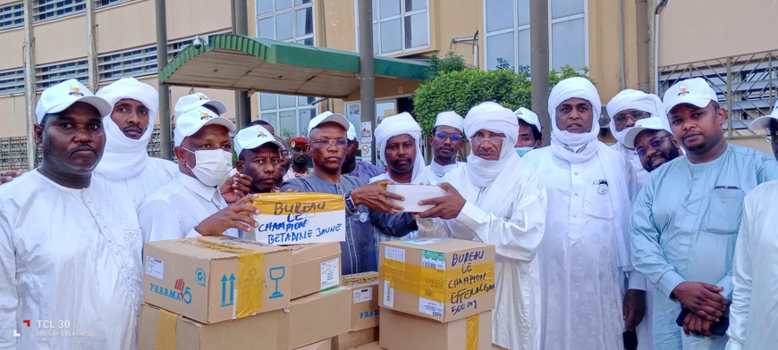 Tchad : Le bureau de soutien Le Champion fait un don de médicaments au profit des blessés suite aux tirs de joie Tchad : Le bureau de soutien Le Champion fait un don de médicaments au profit des blessés suite aux tirs de joie