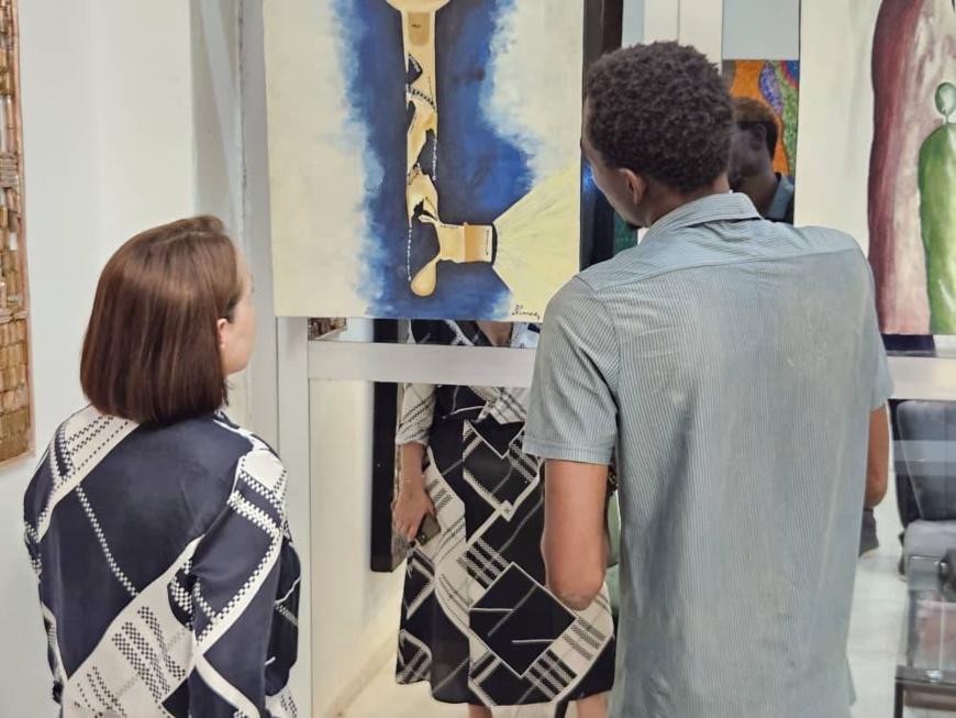 Tchad - Amiral Protège Bûnda Slam : Un artiste tchadien aux multiples talents qui marie poésie et peinture