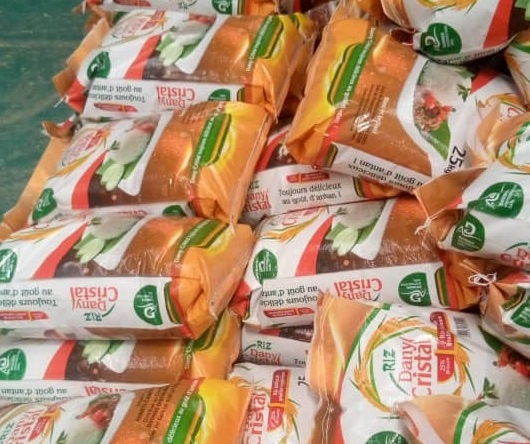 Cameroun : une usine de ré-ensachage du riz avarié démantelée à Yaoundé, son patron aux arrêts