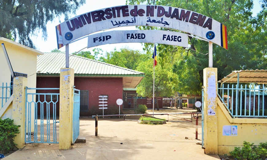 Tchad : à l’université de Ndjamena, contrôle et session d’examens en un seul jour Tchad : à l’université de Ndjamena, contrôle et session d’examens en un seul jour