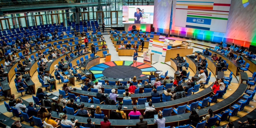 Photo montrant les participants à un forum lors des dernières réunions. Photo : conseil.science/events/hlpf-2024 Photo montrant les participants à un forum lors des dernières réunions. Photo : conseil.science/events/hlpf-2024