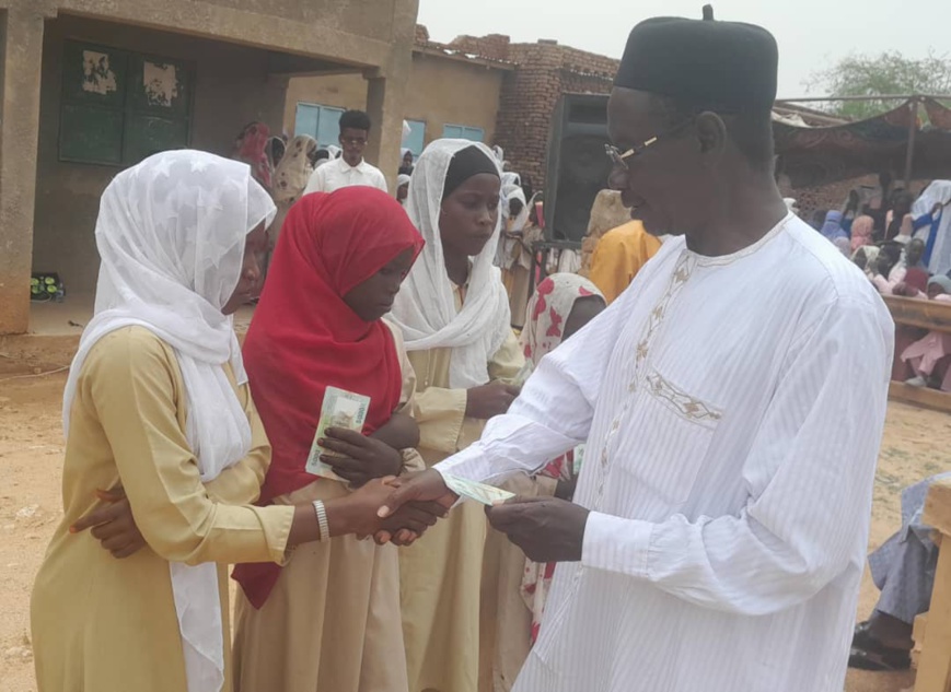 Tchad : au Ouaddaï, le PAM octroie des bourses d'excellence aux filles des écoles primaires