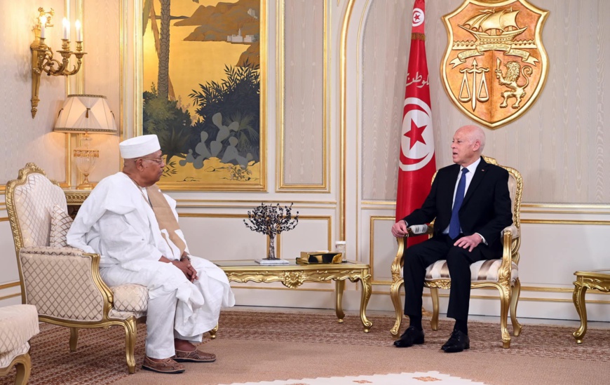 Tchad : Présentation des lettres de créance de M. Moukhtar Wawa Dahab, Ambassadeur Extraordinaire et Plénipotentiaire de la République du Tchad auprès de la Tunisie Tchad : Présentation des lettres de créance de M. Moukhtar Wawa Dahab, Ambassadeur Extraordinaire et Plénipotentiaire de la République du Tchad auprès de la Tunisie