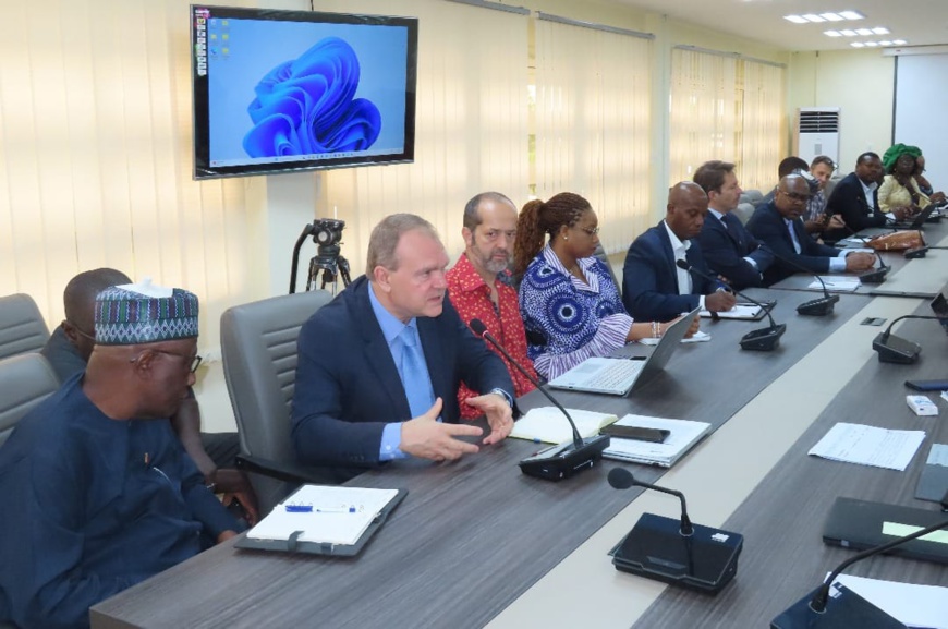 Tchad : Gavi, Dangote et Gates évaluent la subvention pour le renforcement du système de santé et jettent les bases de la phase 3 Tchad : Gavi, Dangote et Gates évaluent la subvention pour le renforcement du système de santé et jettent les bases de la phase 3