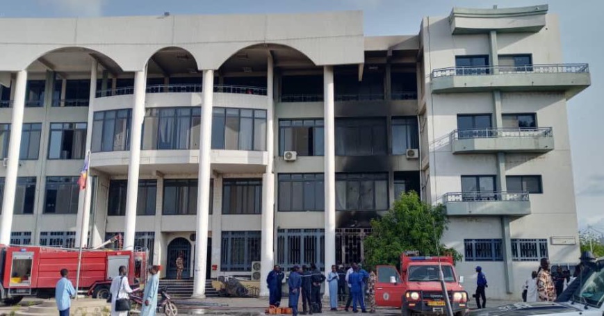 Tchad : incendie au ministère du Pétrole, une plainte déposée contre X Tchad : incendie au ministère du Pétrole, une plainte déposée contre X